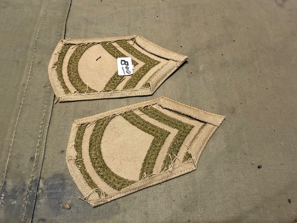 ORIGINAL WWII US ARMY NCO TECHNICAL SERGEANT JACKET INSIGNIA CHEVRONS