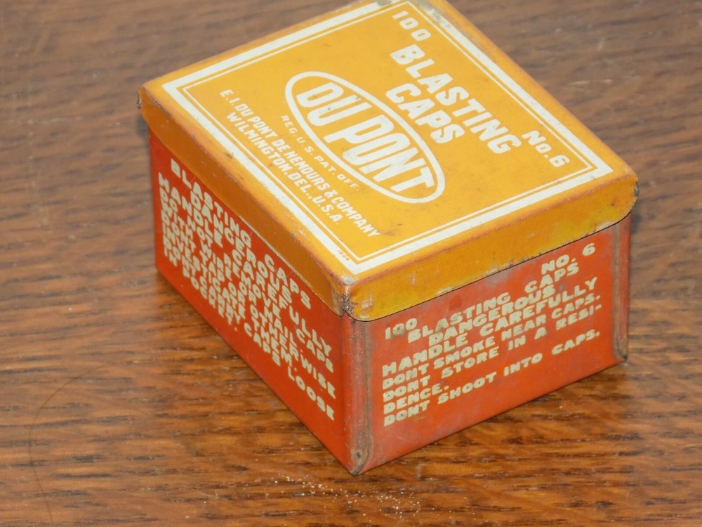 Vintage Du Pont Blasting Caps100 No. 6 Tin