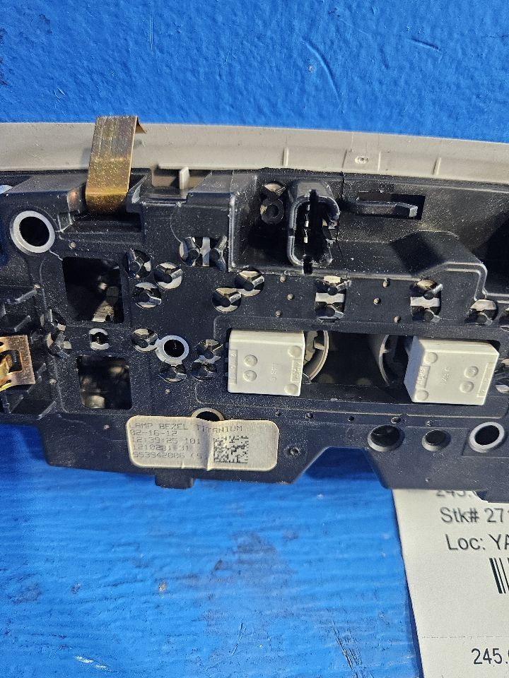 TRAVERSE 2012 REAR INTERIOR LIGHT 6959