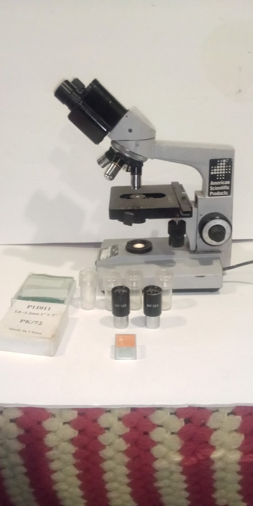 American Scientific Microscope W/Case.Vintage.**QUICK SHIPPING* SUPER CHEAP!