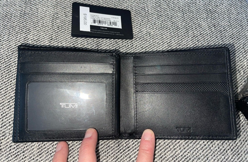 Tumi ALPHA Global Center Flip Passcase Billfold Wallet