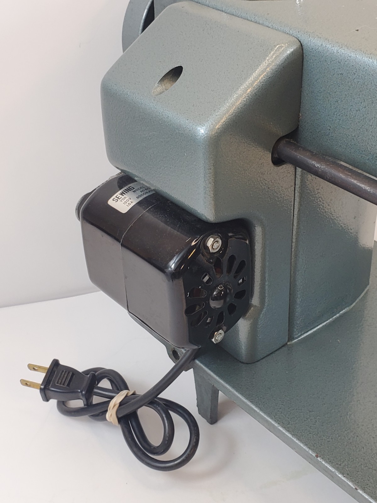 Vintage THOMPSON PW-200 Mini Walking Foot Sewing Machine (Please Read)