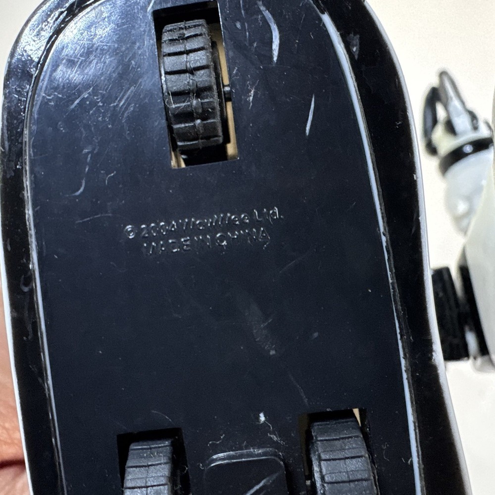 WowWee Robosapien Mini 7” Robot White Black Interactive No Remote 2004