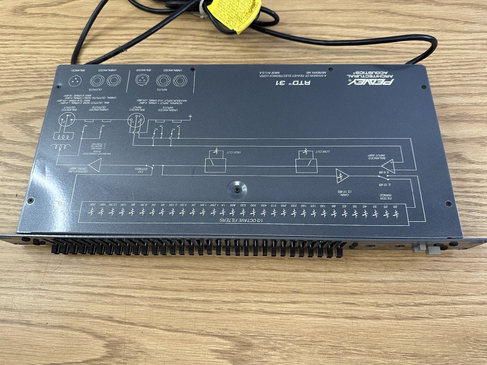 Peavey RTD 31 1/3 Octave Graphic Equalizer - Rack Mountable (ROC039606)