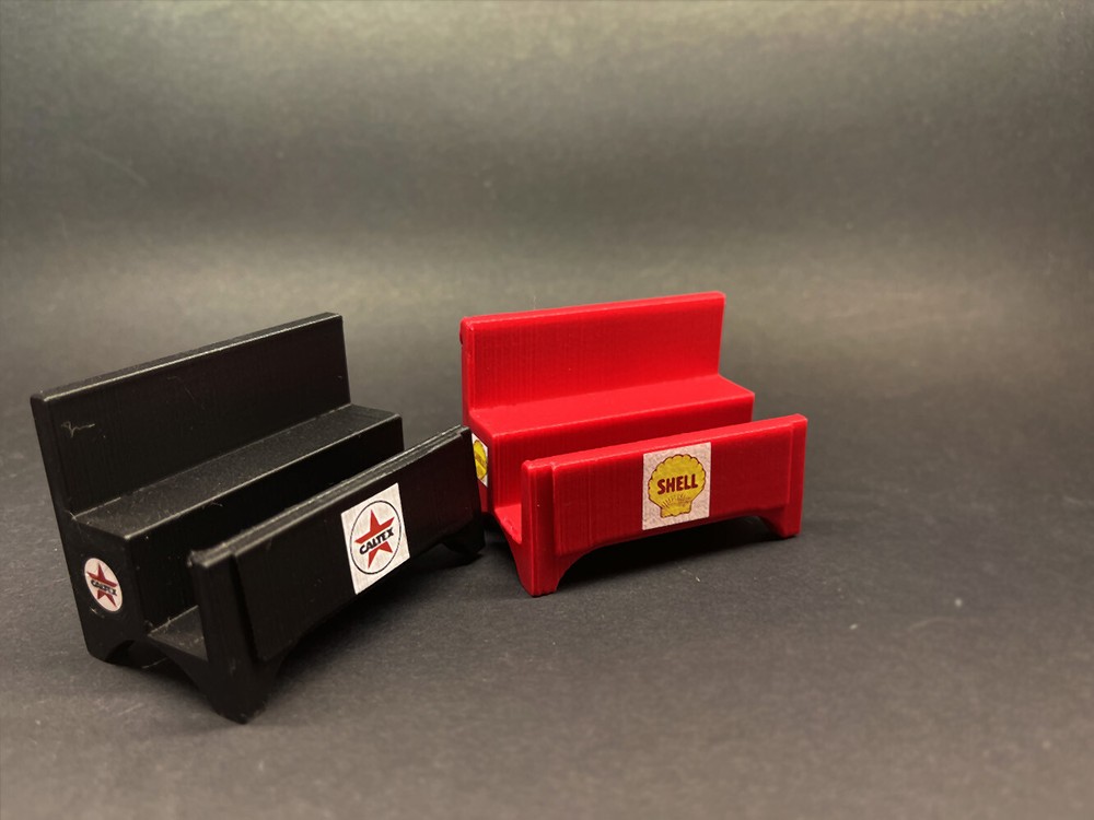 Diecast Scale Diorama - Vintage Themed Oil Set