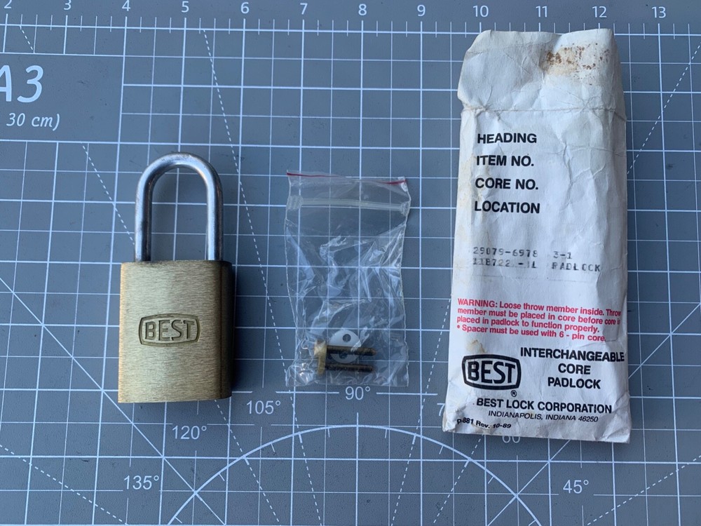 BRAND NEW BEST INTERCHANGEABLE CORE PADLOCK, NO CORE . 11B722-IL