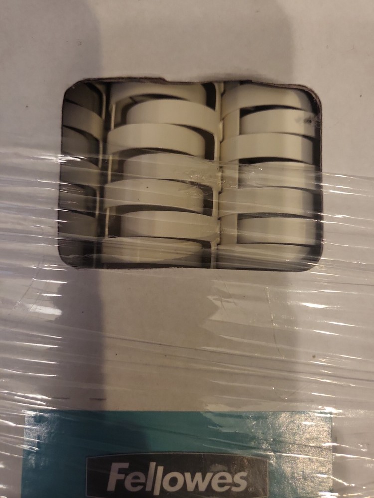 Fellowes Plastic Combs Binding Spines. 50 Pack. NIB CRC 52419