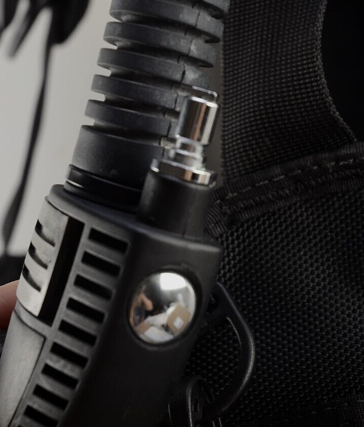 Oceanic Oceanpro BCD w/o Integrated Weight Size Small (see size chart below) EUC