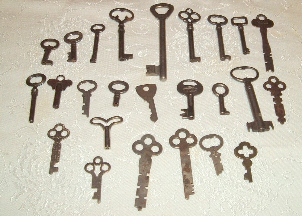 Antique Vtg 25 Skeleton Keys Open Solid Barrel Cabinet Flat Misc Makers