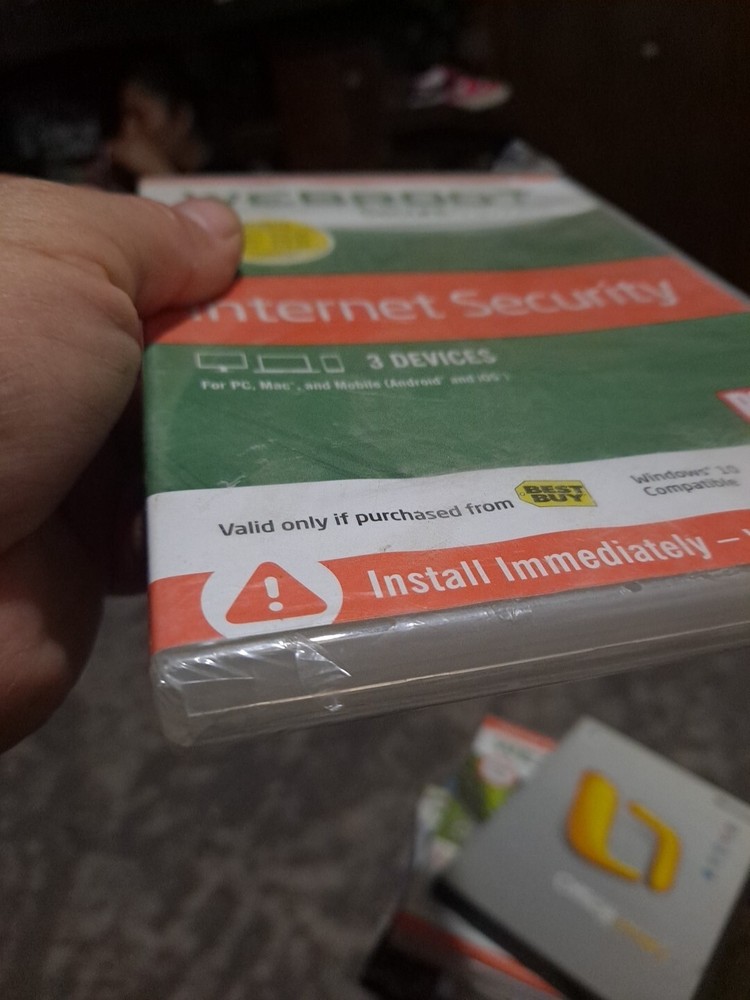 Webroot Secure Anywhere Internet Security 3 Device Software CD Windows IOS Mac