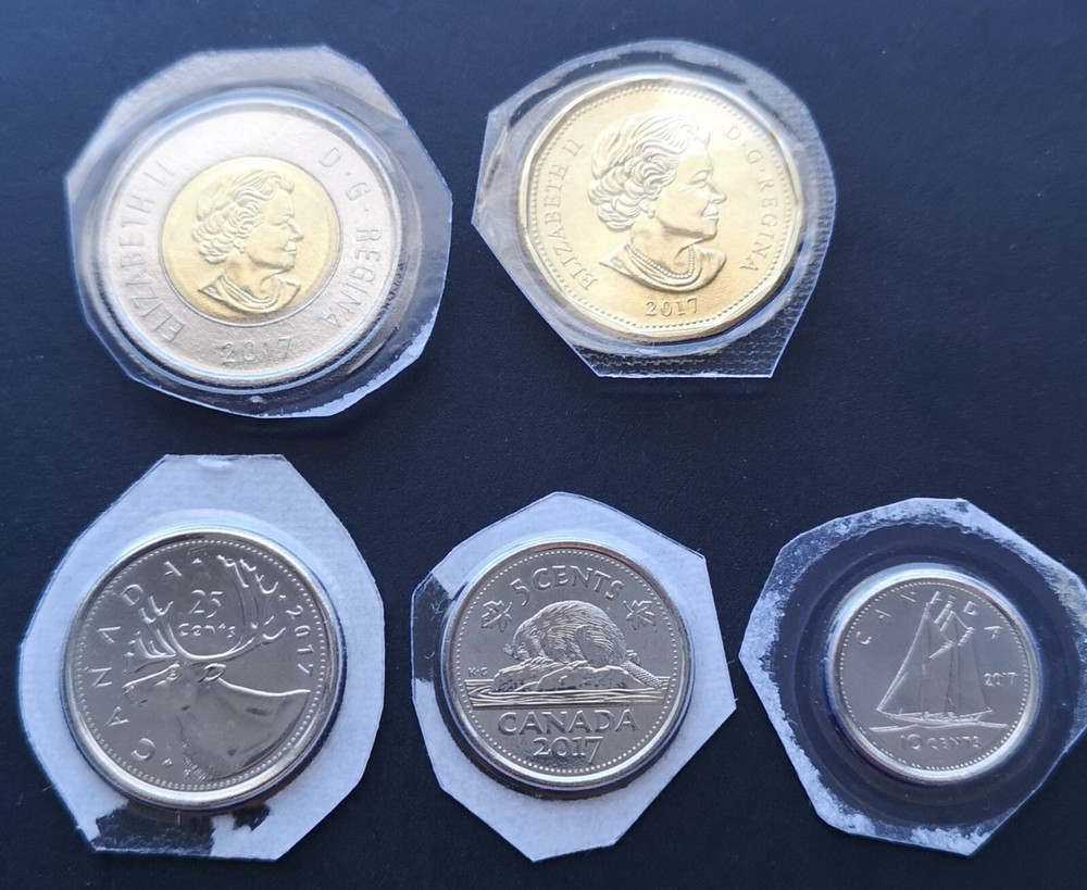 ***  CANADA  2017  UNCIRCULATED  SEALED  COINS  SET  ***