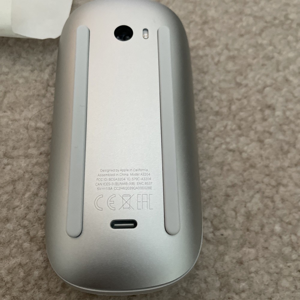 Apple Keyboard (A3118) & Mouse (A3204). Combo