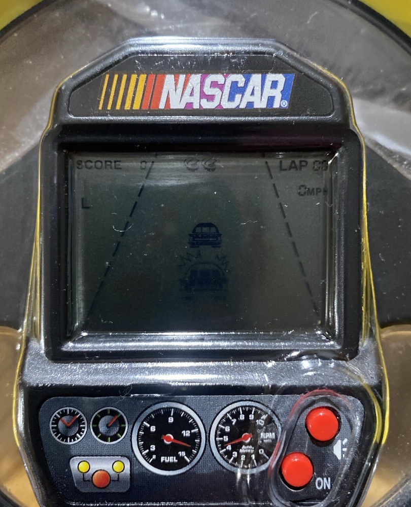 NASCAR High Speed Run LCD Game 2005 Techno Source