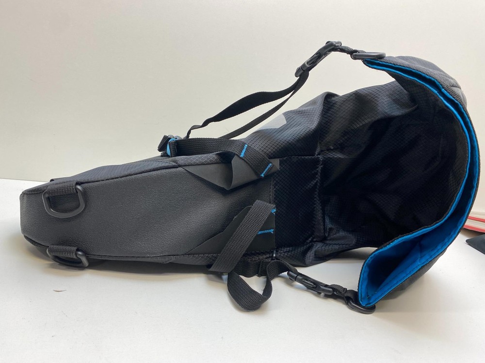 new BLACKPOINT MACROPOD SADDLE PACK 10L BLK/BLUE Waterproof