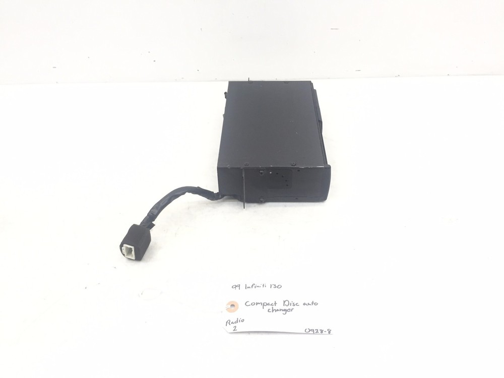 99 INFINITI I30 COMPACT DISC AUTO CHANGER