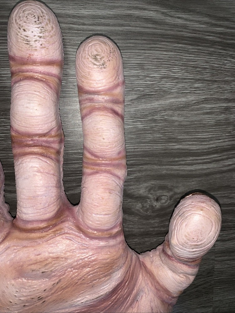Cinema Secrets 2000 Halloween Hand