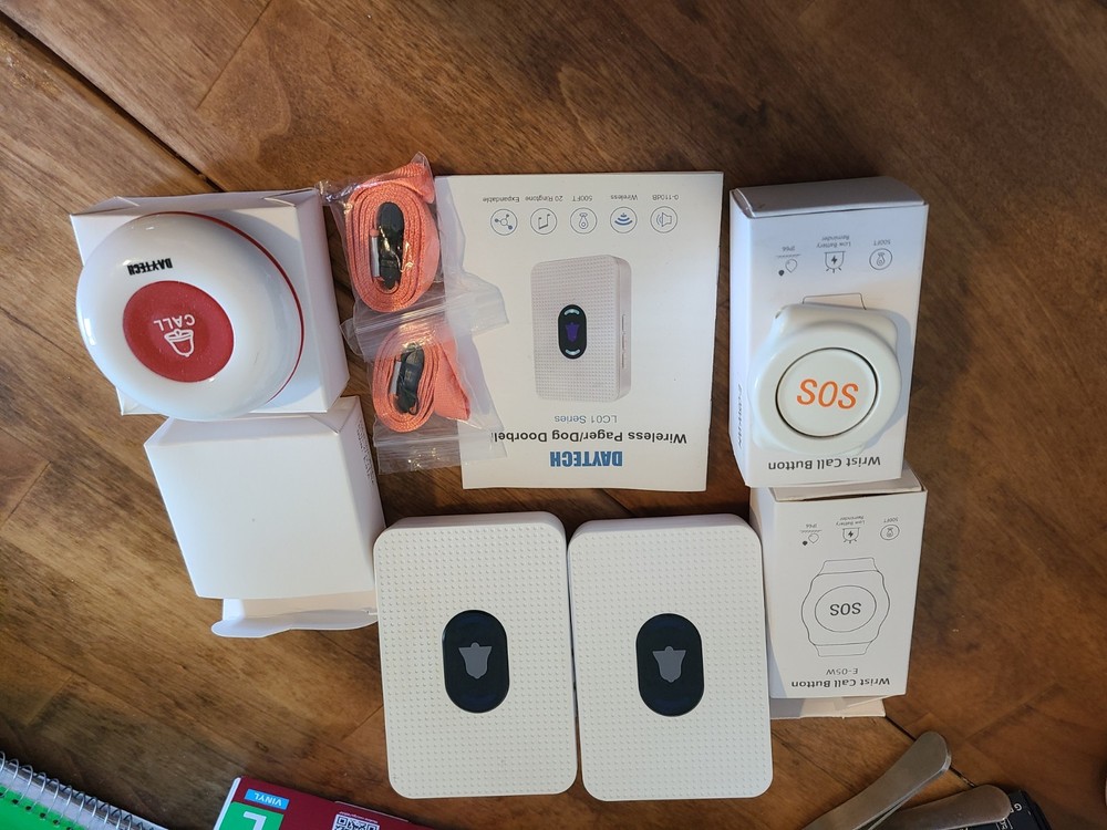 Daytech Wireless Caregiver Pager Call Button Elderly Nurse Alert System for Elde
