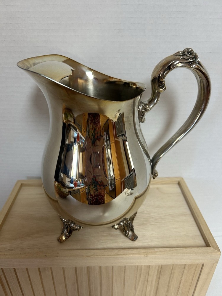 Vintage Leonard Silver Plate Footed Water Pitcher with Ice Guard / Lip 9” EUC