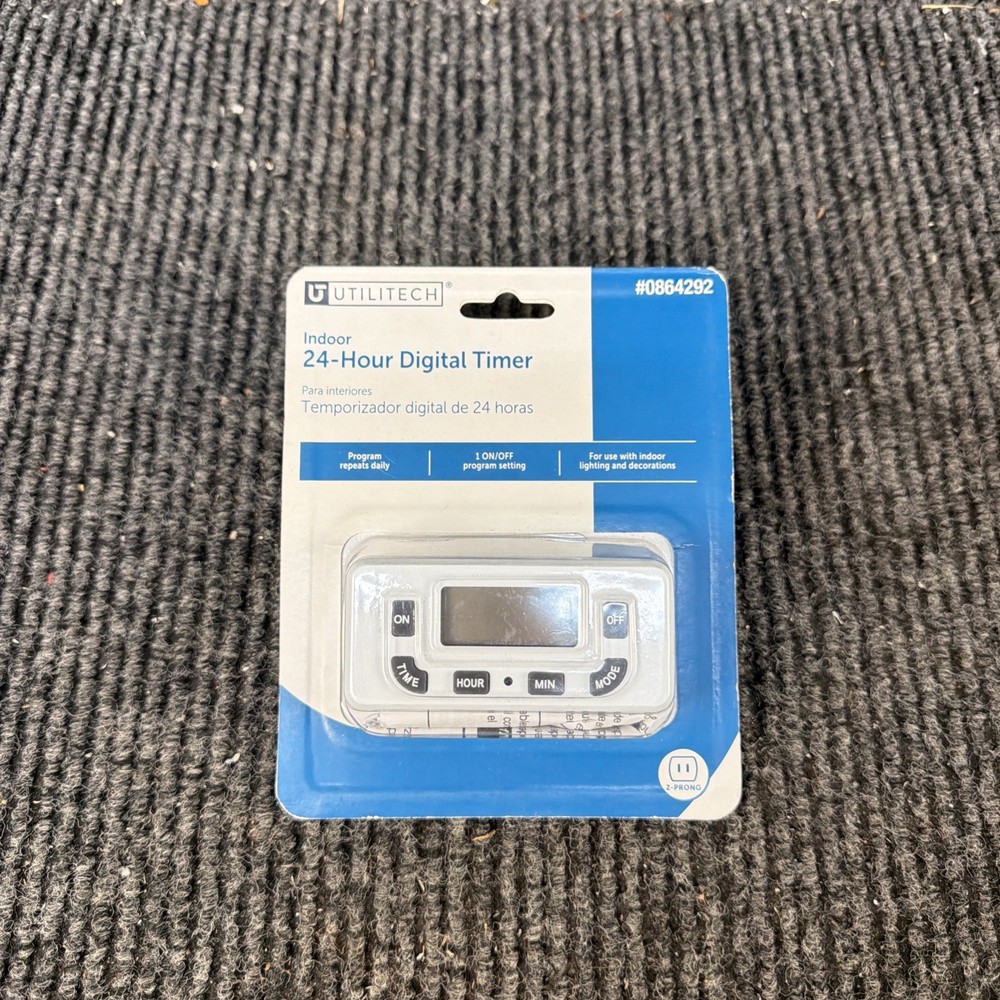 Utilitech 24-Hour Digital Timer #0864292 for Indoor Lighting and Decorations