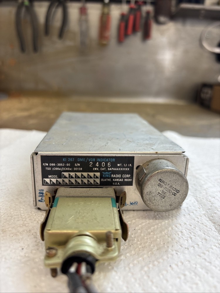 King Radio KI-267 DME Indicator