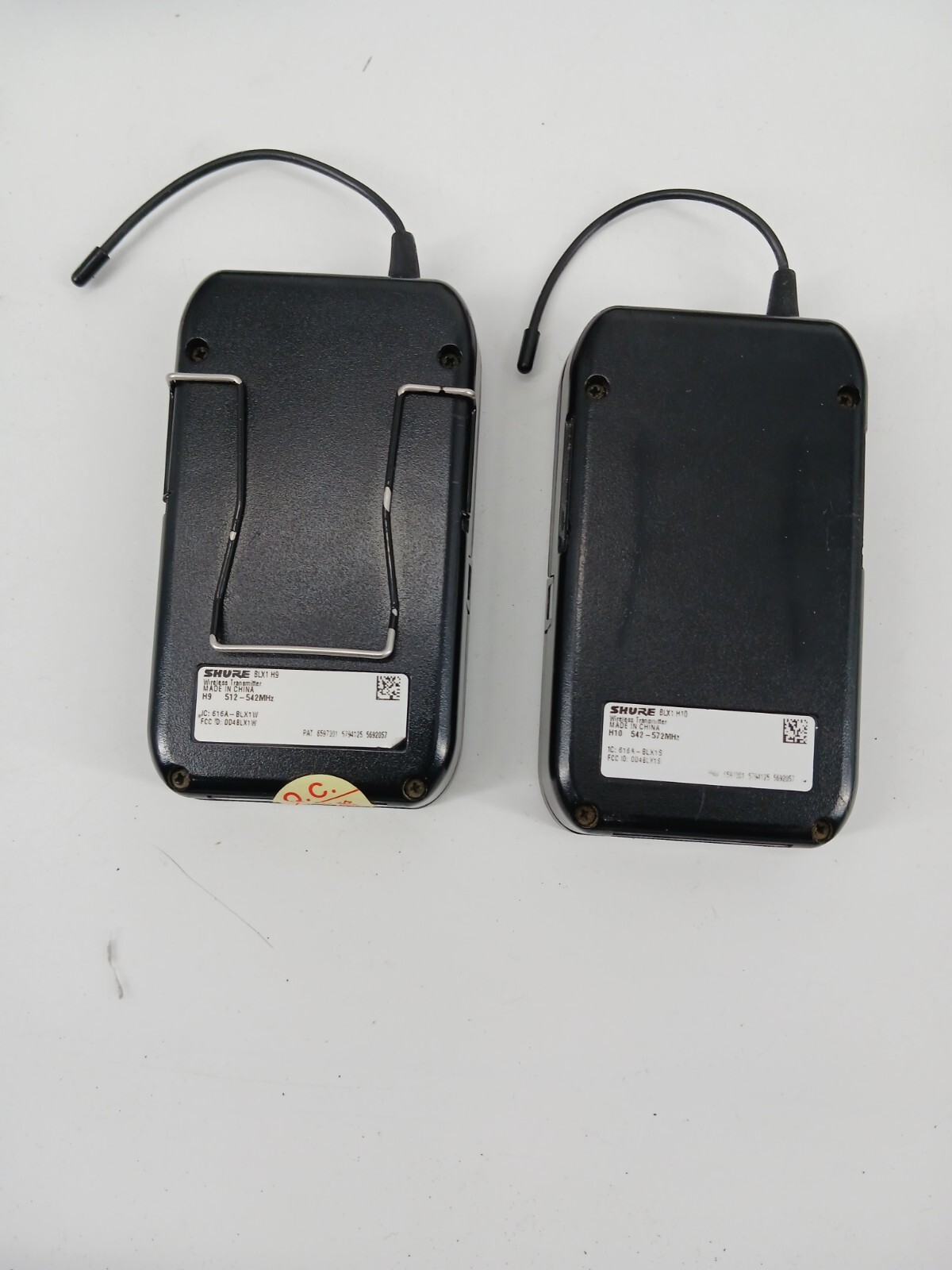 Shure Wireless Microphone Headset System 2 Pair Headset Transmitter Charger H10