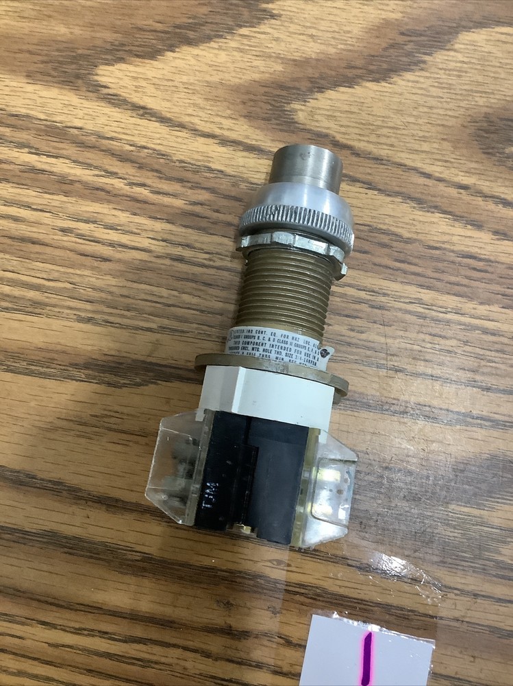 Allen Bradley 800H-JP41KA7# Ser A Selector Switch (NO KEY)