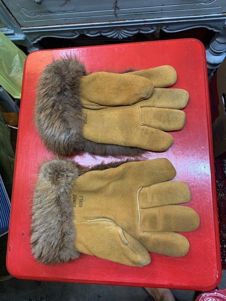 Jumbo Buckskin Hand Beaded Gloves
