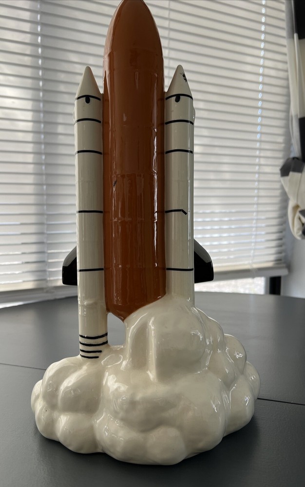 NASA Space Shuttle Orbiter Discovery Full Stack Desk Display RARE Ceramic