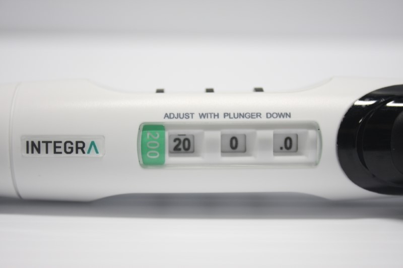 Integra Evolve Manual Pipette 20 - 200 µl