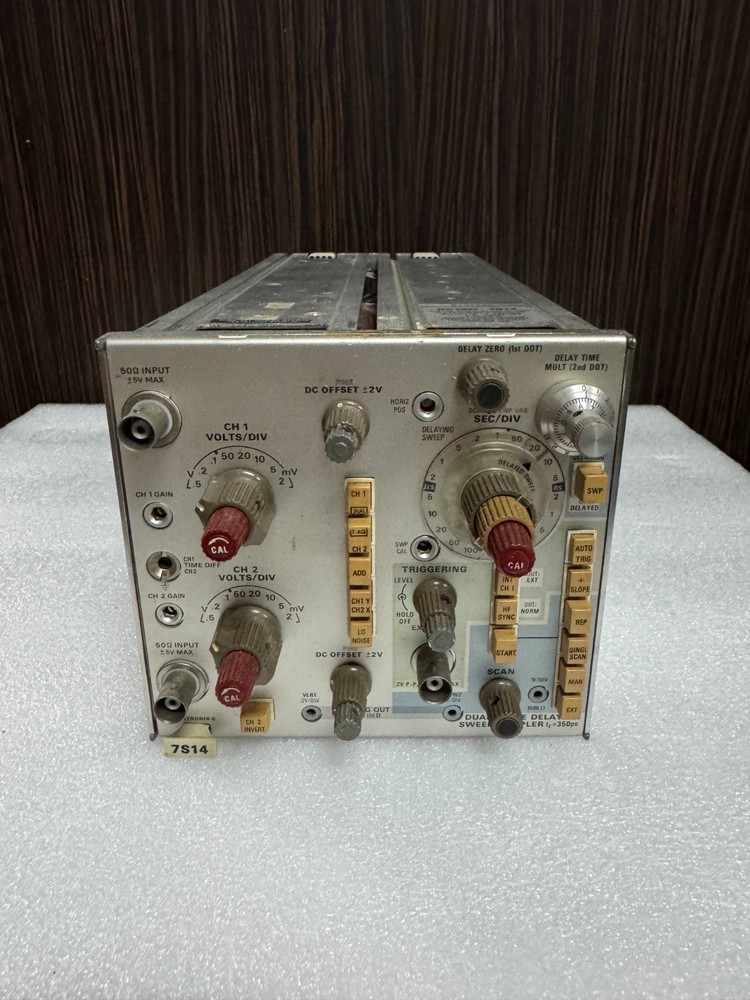 Tektronix 7S14 Dual Trace Delayed Sweep Sampler, tr=350ps
