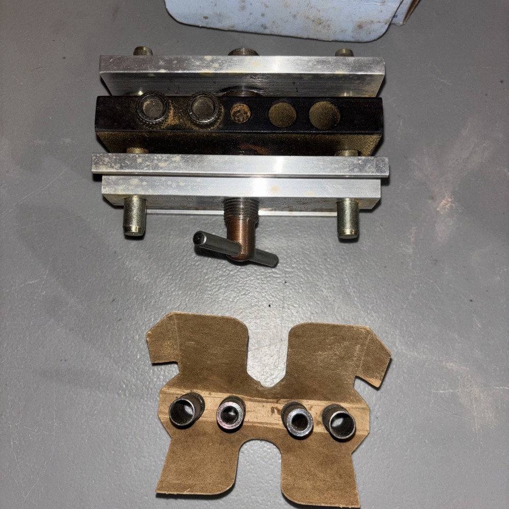 Dowl-it Self Centering Dowel Drill Guide Model No. 2000 Original Box