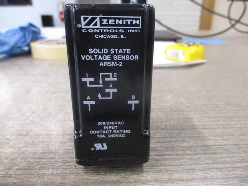 Zenith Solid State Voltage Sensor ARSM-2 208/240VAC *No Base* Used