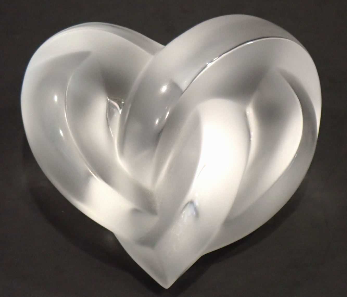 Vintage Lalique France Crystal Love Heart Knot 3" Paperweight Figurine Signed