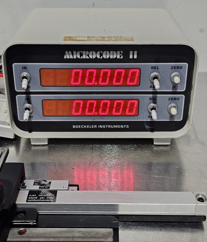 Microscope Stage with RSF Encoders and a Boeckeler Microcode II Digital Readout