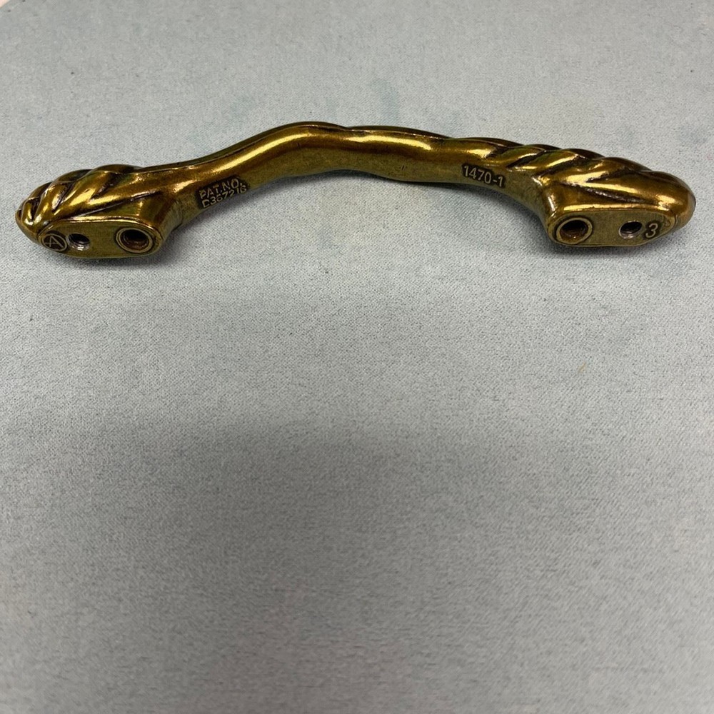 3" or 3-3/4" Dual Mount Expressions Pull Regency Brass