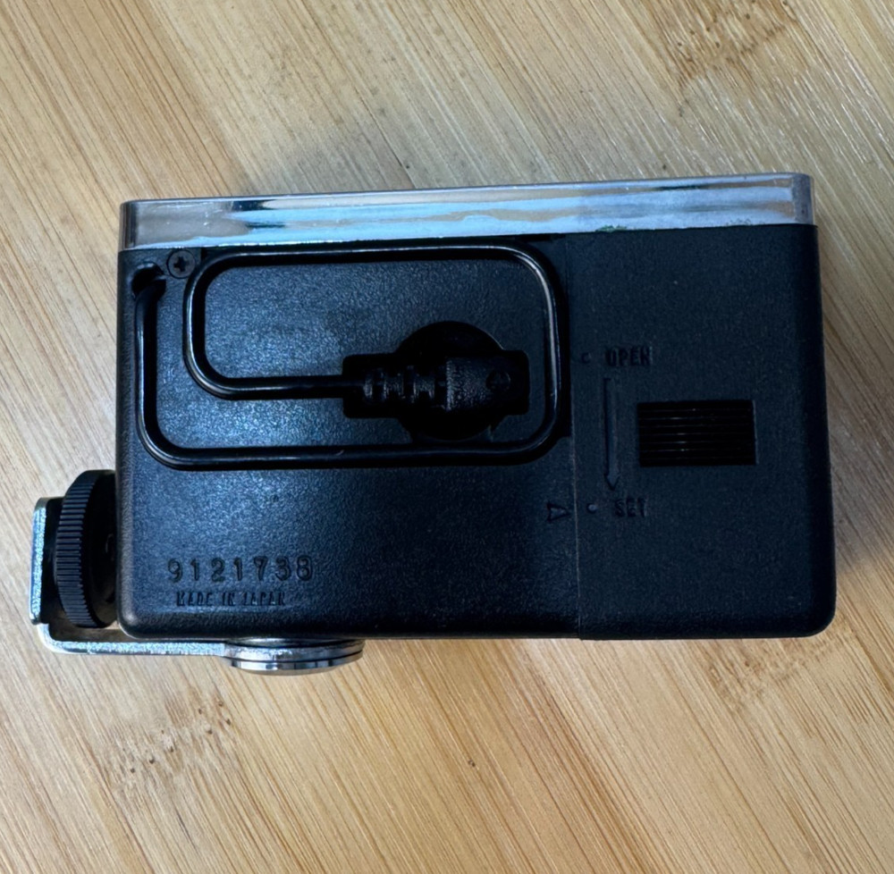 Minipor Vintage Camera Flash Unit Hot Shoe Mount Untested