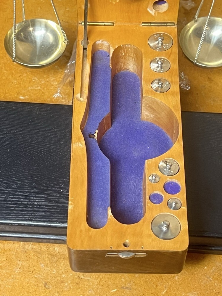 VINTAGE Gem Stone SCALE ~