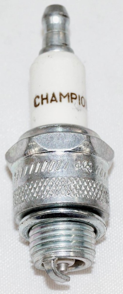 Champion Copper Plus 868 Spark Plug RJ19LM