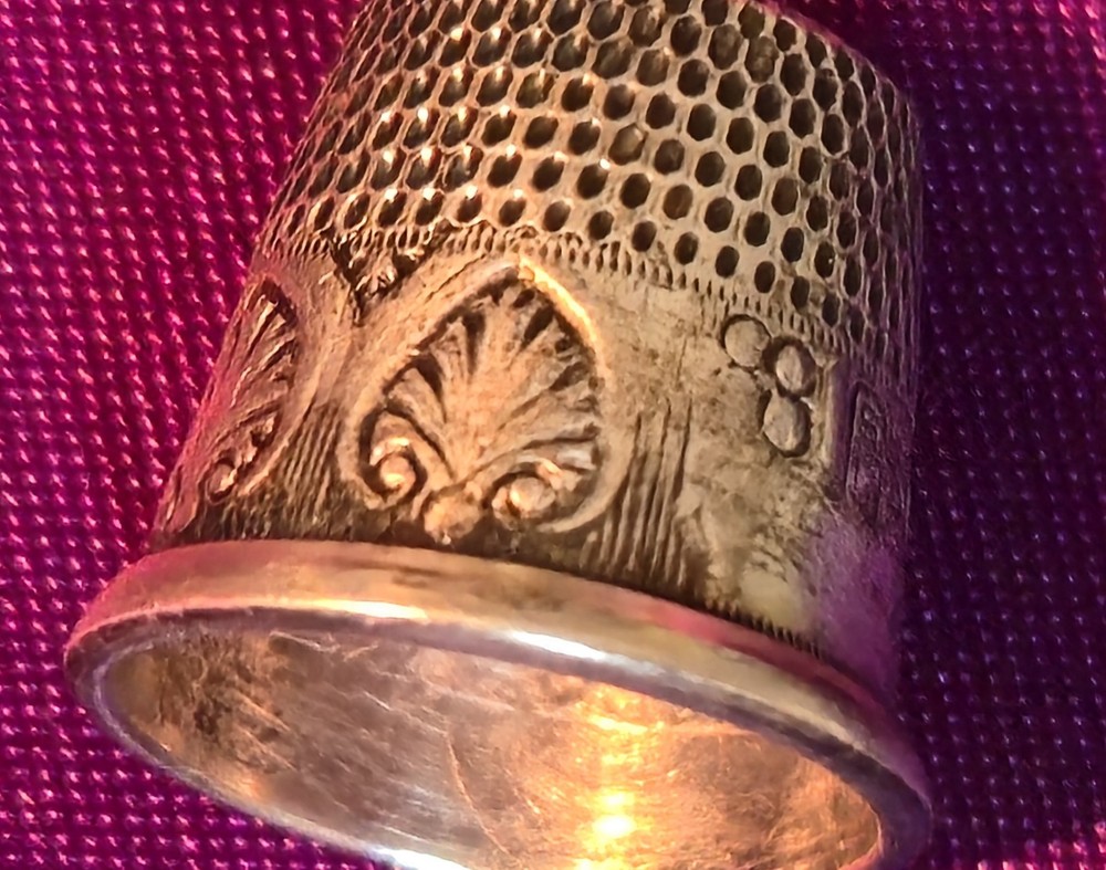 Sterling Silver Thimble SGG Palmette design Size 8 American