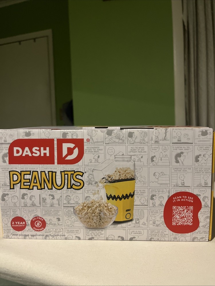 Peanuts x Dash Popcorn Maker