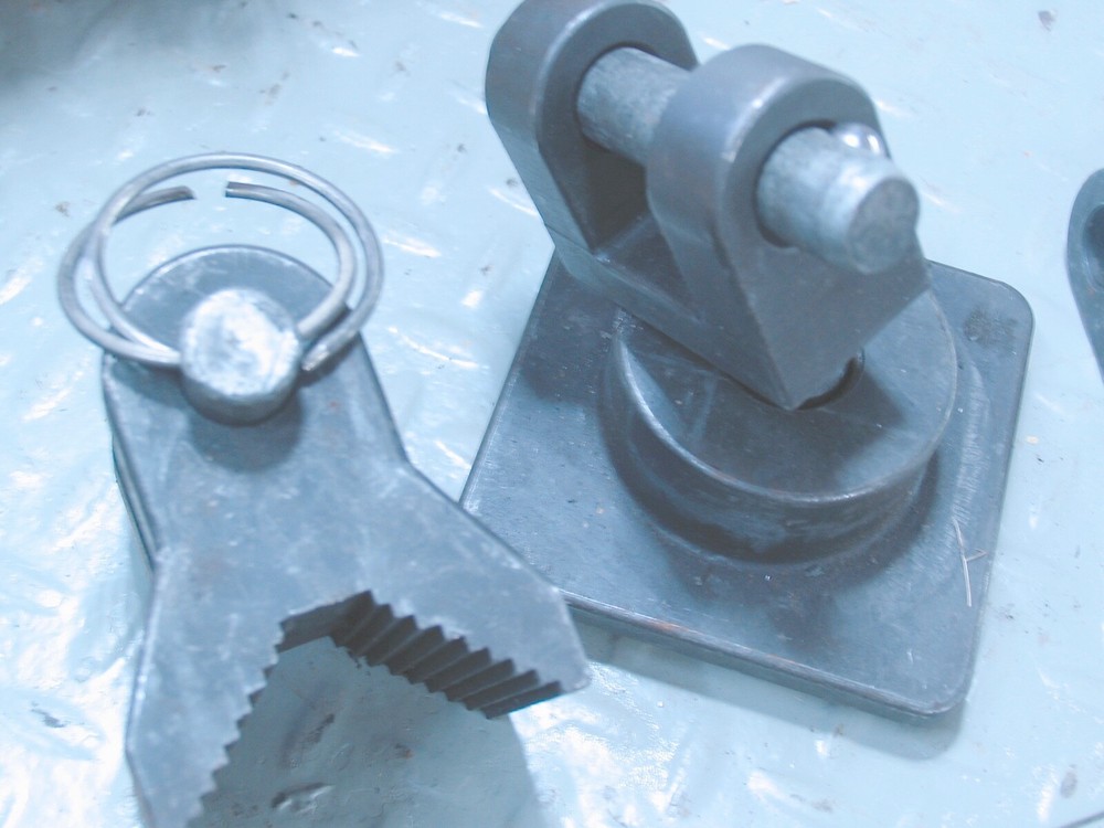CODE 3 ResQ Hydraulic Tool with 5 atachments (Jaws) as shown