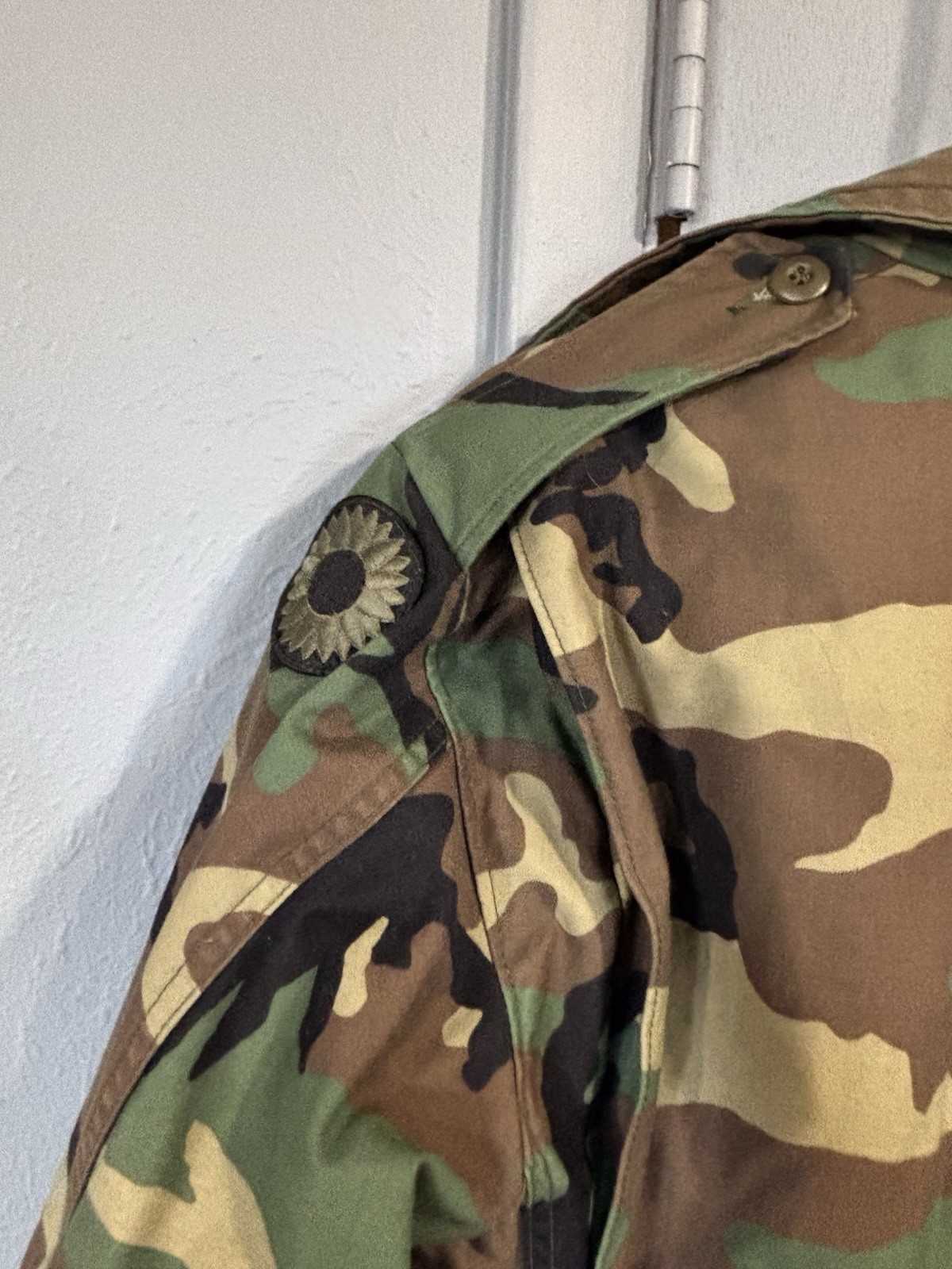 Vntg US Army M65 Field Jacket Mens Medium Short Woodland Camo Cold Weather 90's