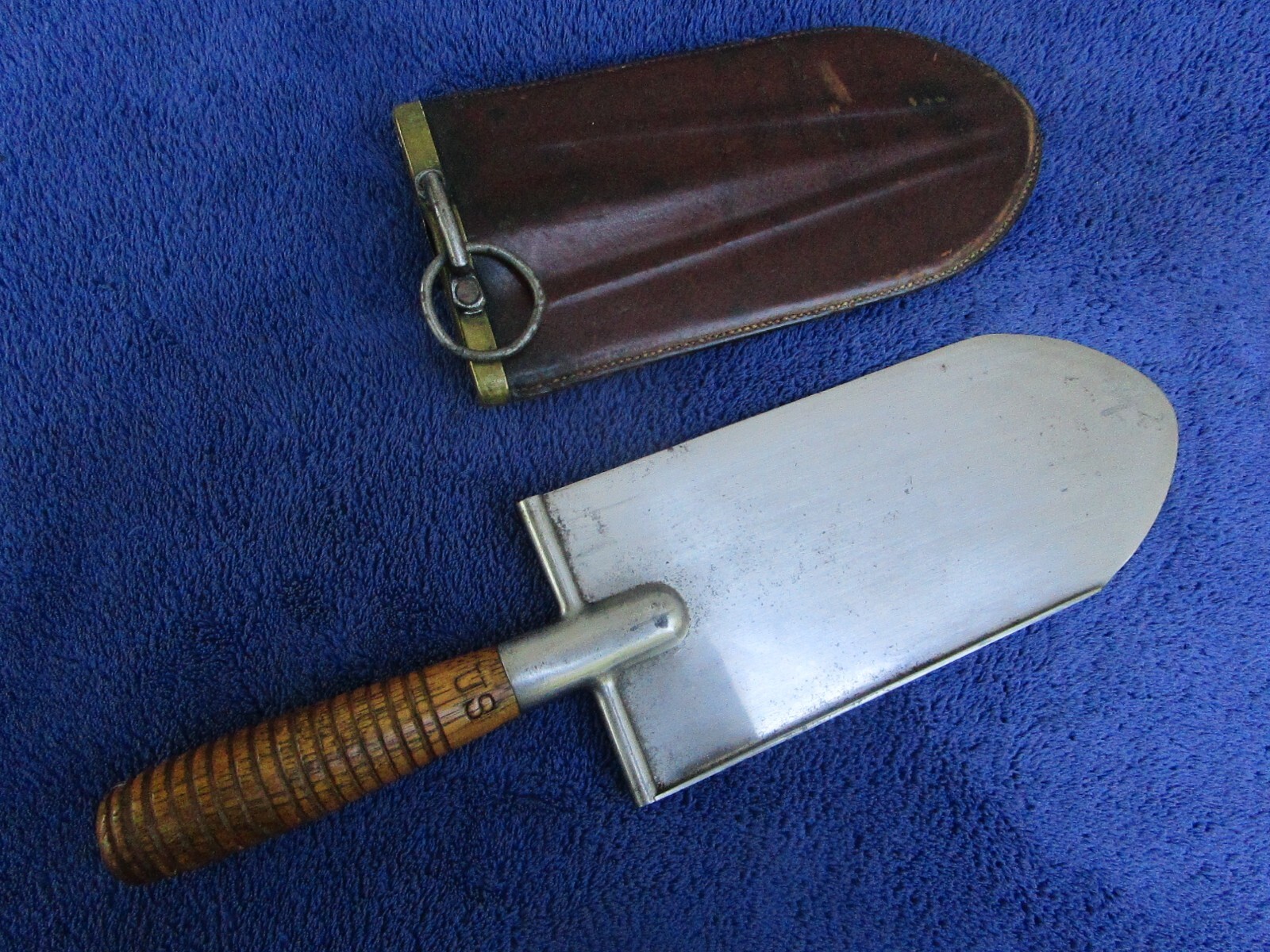 ANTIQUE ORIGINAL US M1873 BAYONET STYLE ENTRENCHIG TOOL KNIFE AND SCABBARD