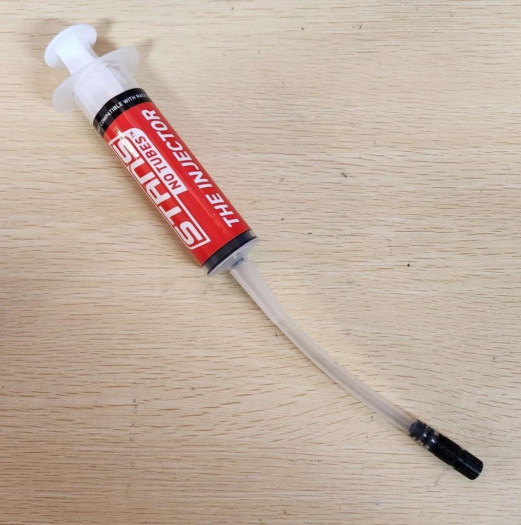 Stans No Tubes Tubeless Bike Tire Sealant The Injector Syringe Presta / Schrader