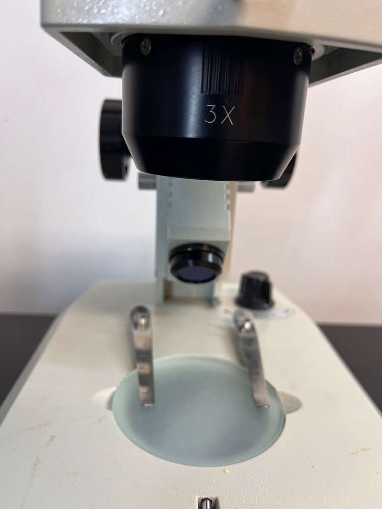Stereozoom Microscope with double illumination NASCO U12624