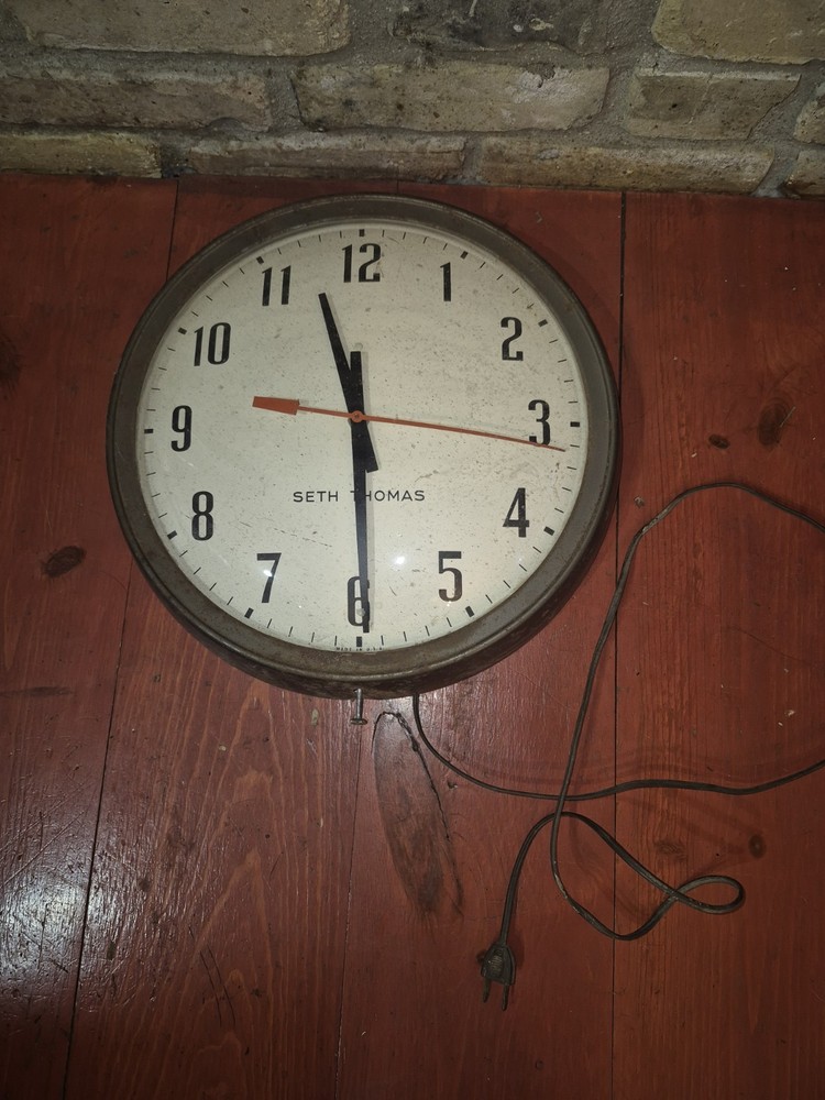 Vtg MCM 14” LARGE Seth Thomas School Office LARGE Wall CLOCK Does Not Work