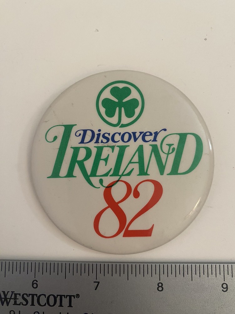 Discover Ireland 82 Pin Back Button P15
