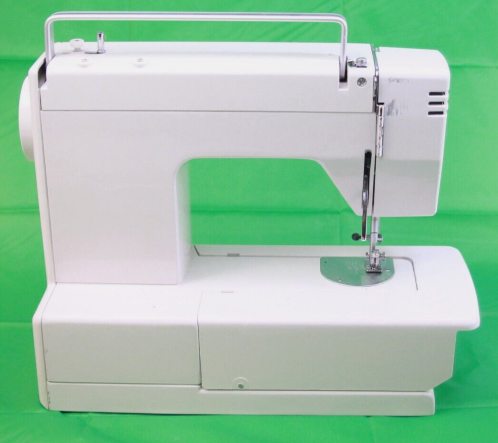 Vintage Necchi Model 537L Sewing Machine Read Description Used