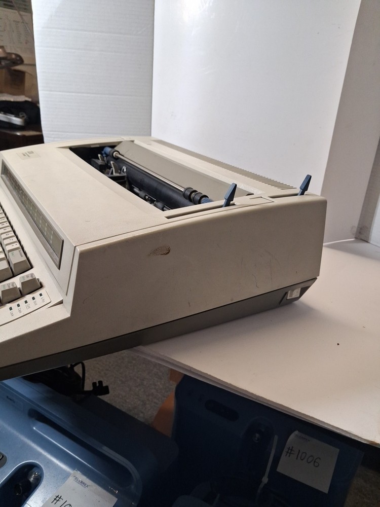 IBM Personal Wheelwriter 2 Electronic Typewriter - Works Great!