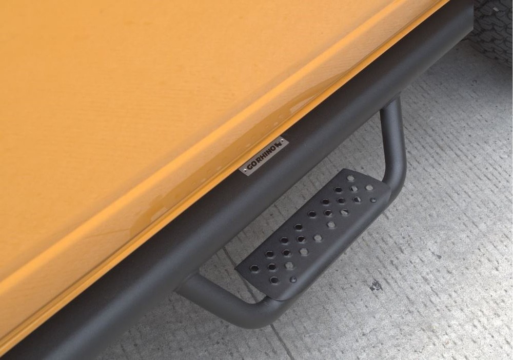 Go Rhino Dominator D2 SideSteps